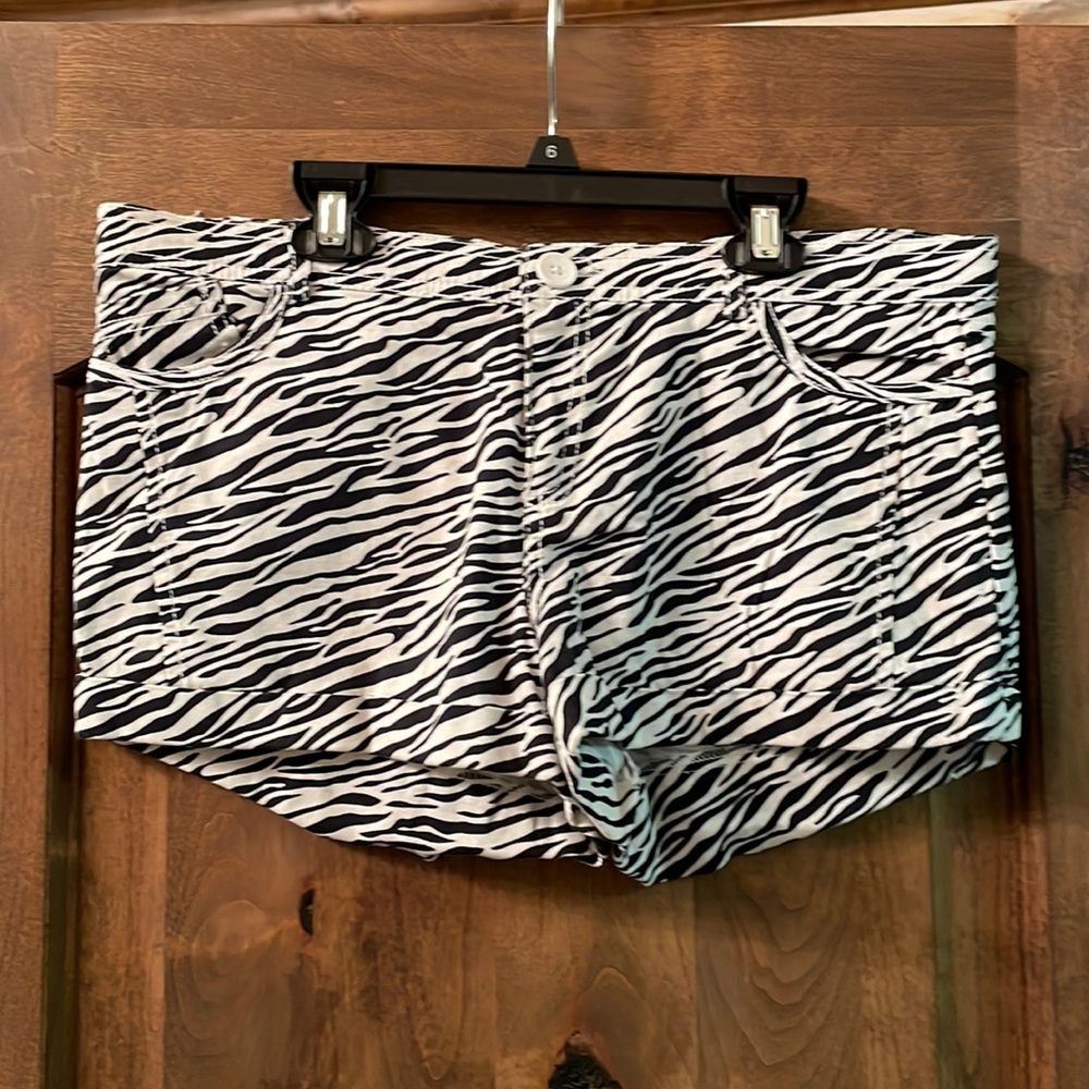 Zebra shorts